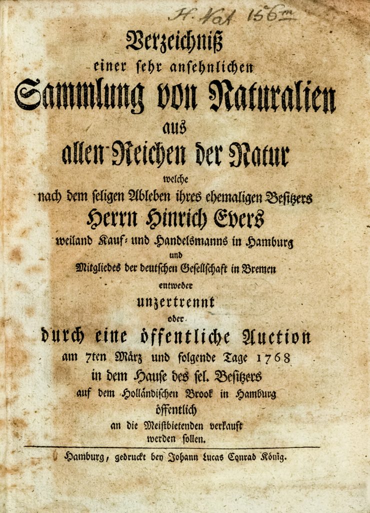 Abb. 1b: Der Naturforschers Hinrich Evers präsentiert ‚seine‘ Sammlung (1768), Titelblatt. Bayerische Staatsbibliothek München, 4 H.nat. 156 m, urn:nbn:de:bvb:12-bsb10051317-7.